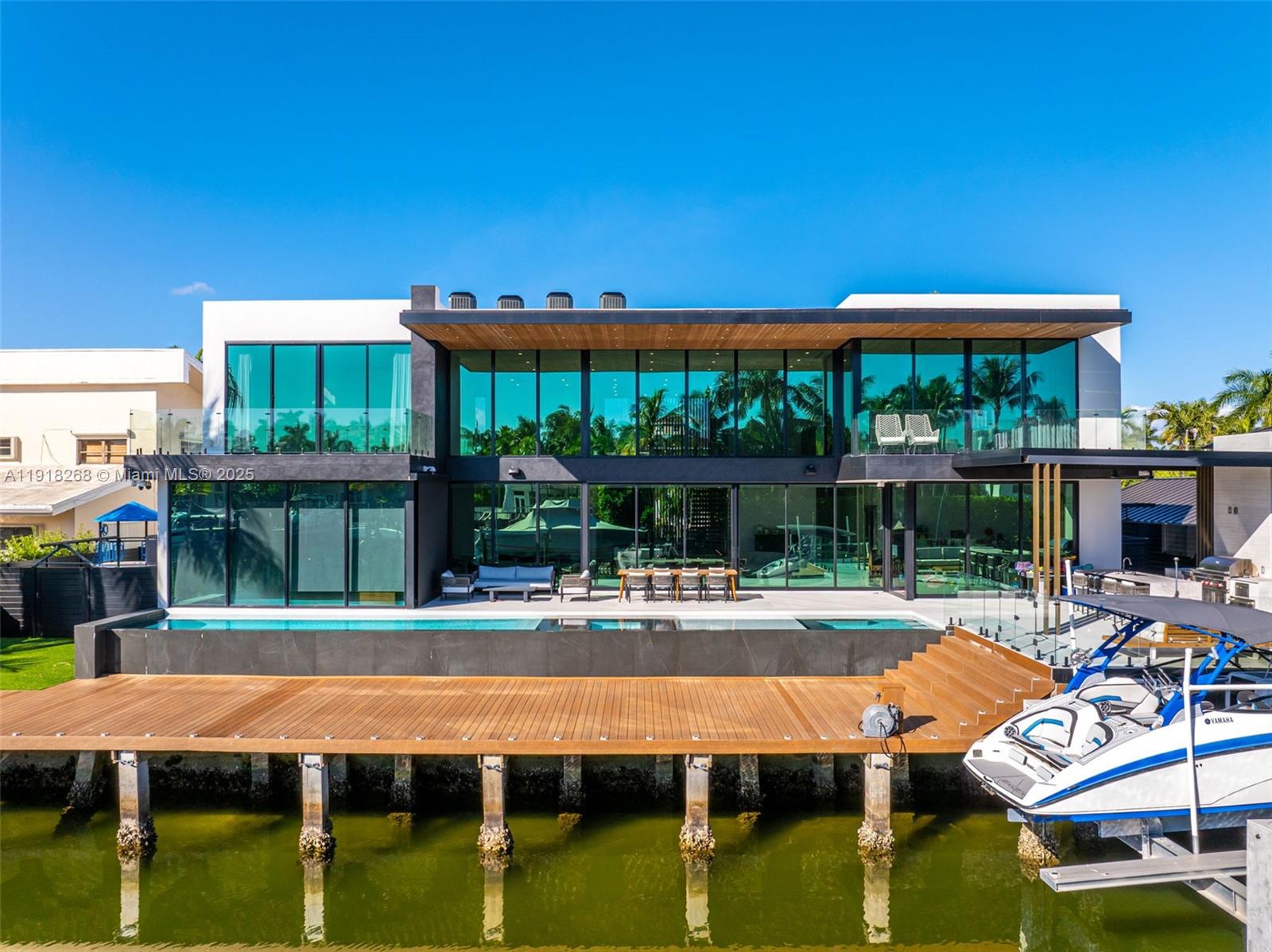 1102 Washington St Hollywood, FL 33019