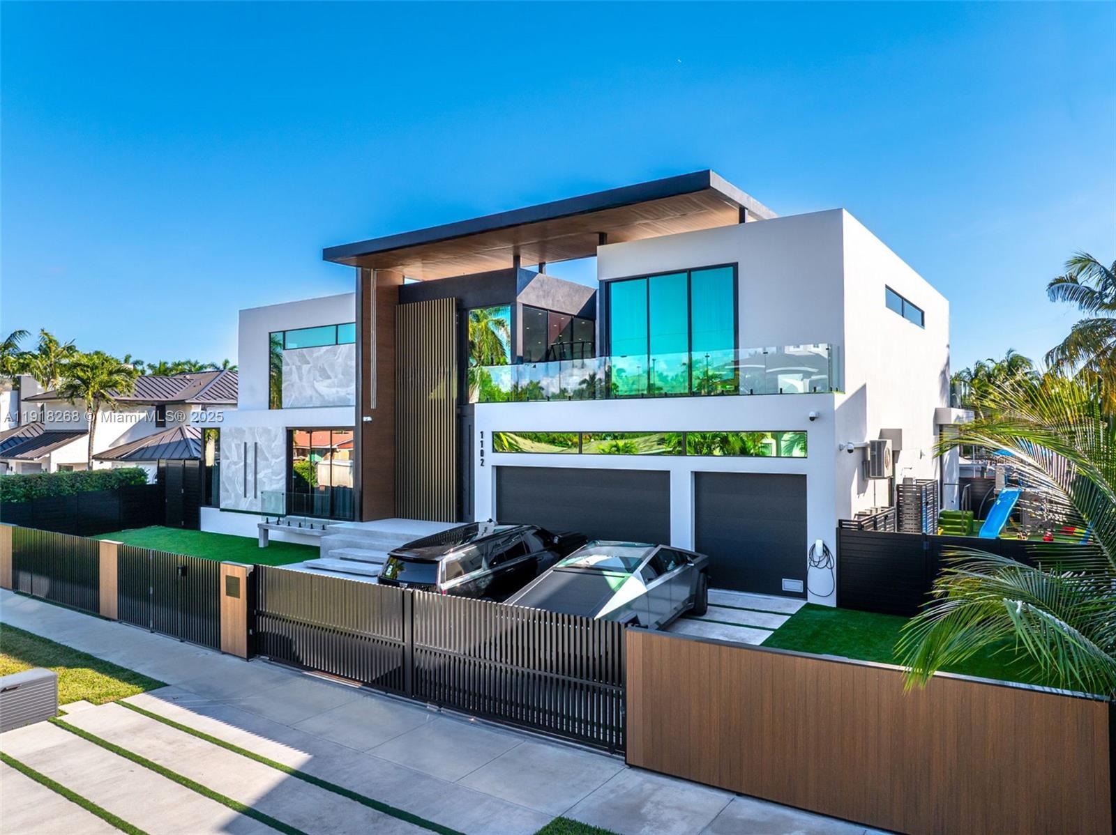 1102 Washington St Hollywood, FL 33019