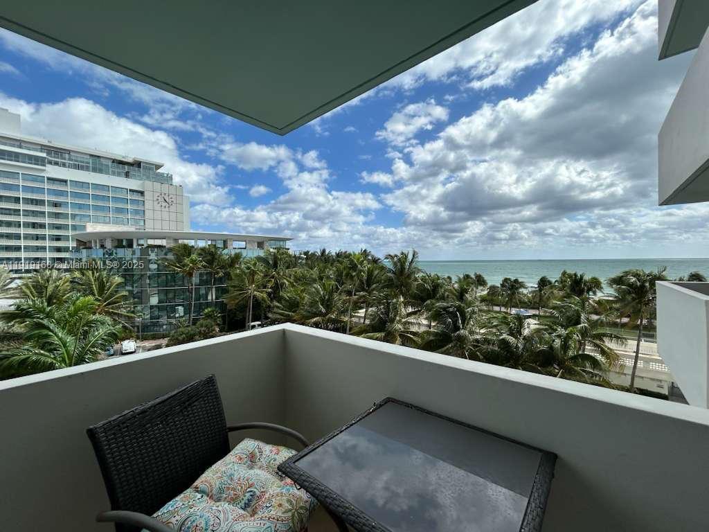 2899 Collins Ave #625