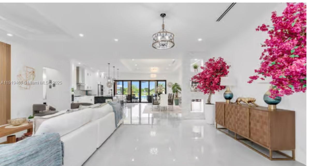 18261 SW 224th St Miami, FL 33170