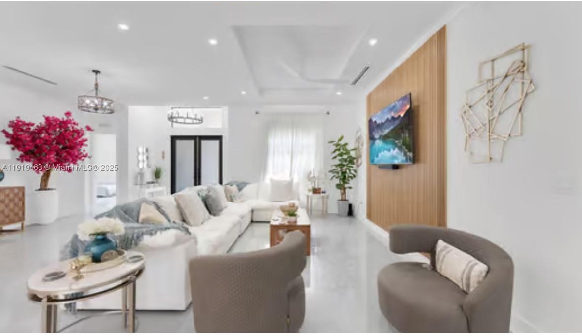 18261 SW 224th St Miami, FL 33170