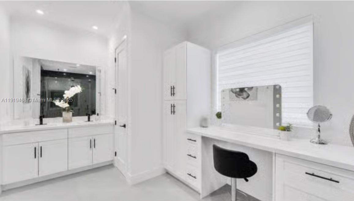 18261 SW 224th St Miami, FL 33170