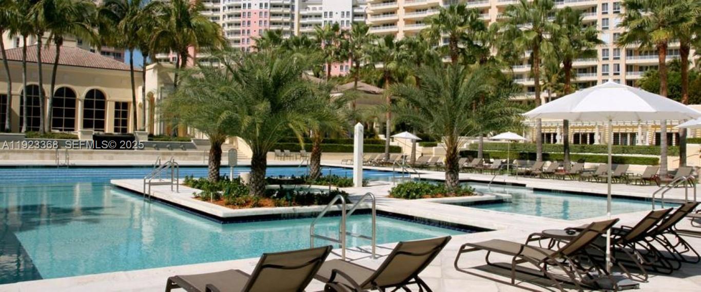 711 Crandon Blvd #401 Key Biscayne, FL 33149