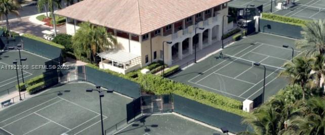 711 Crandon Blvd #401 Key Biscayne, FL 33149