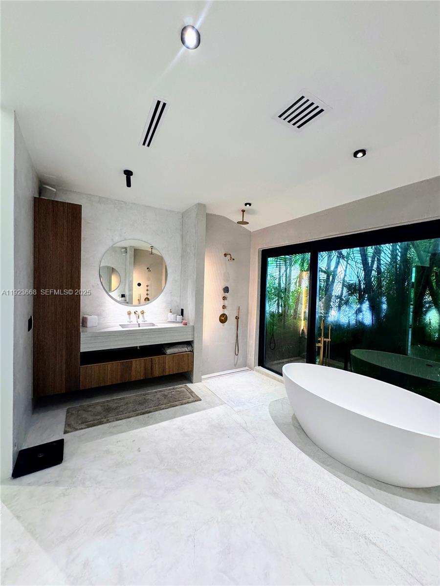 Undisclosed Address Miami, FL 33138