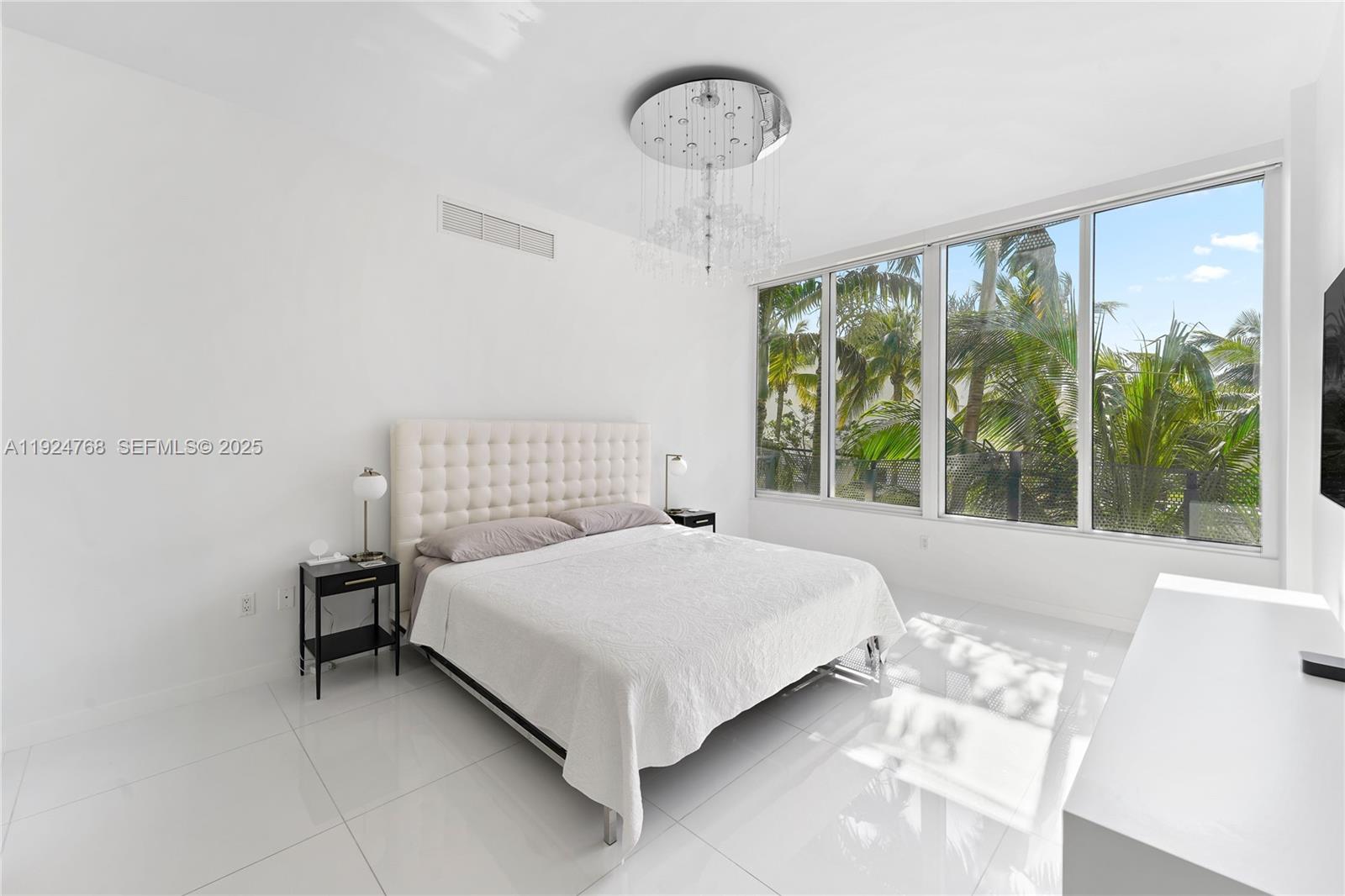 2100 Park Ave #201 Miami Beach, FL 33139