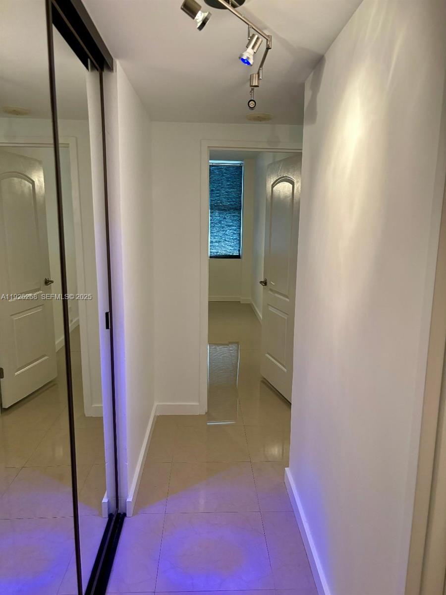 7441 Wayne Ave #1R Miami Beach, FL 33141