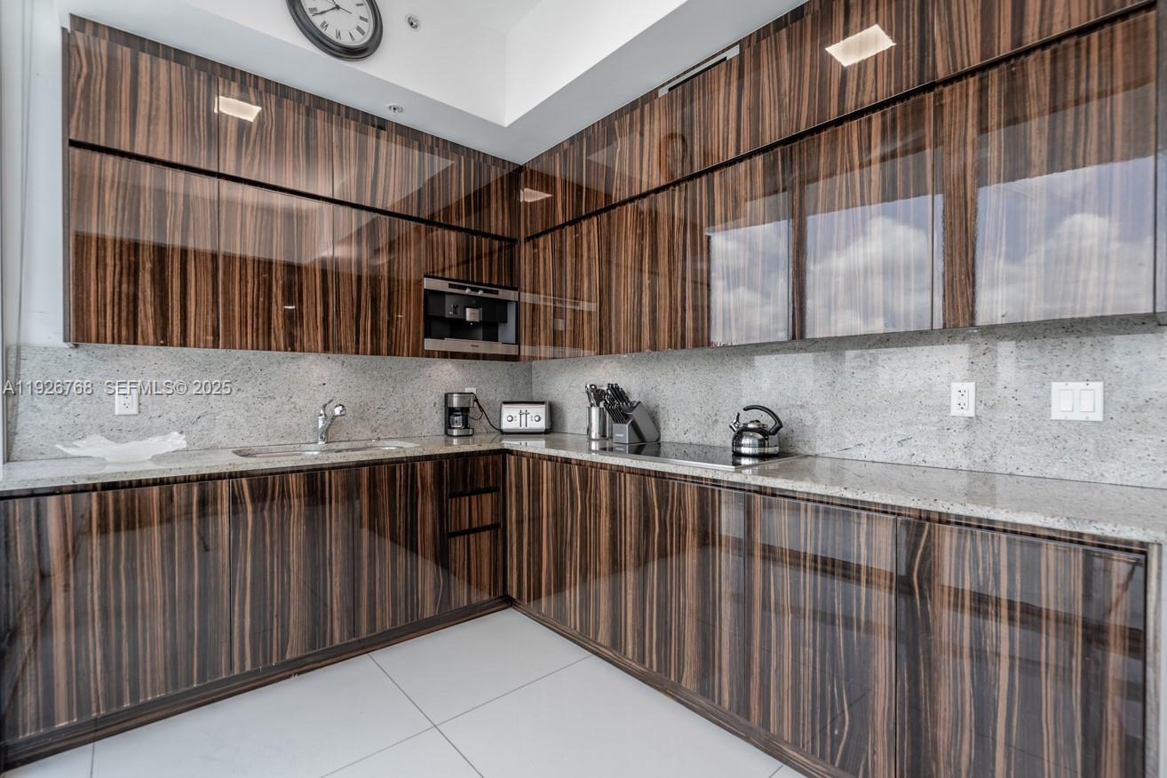 50 S Pointe Dr #1506 Miami Beach, FL 33139