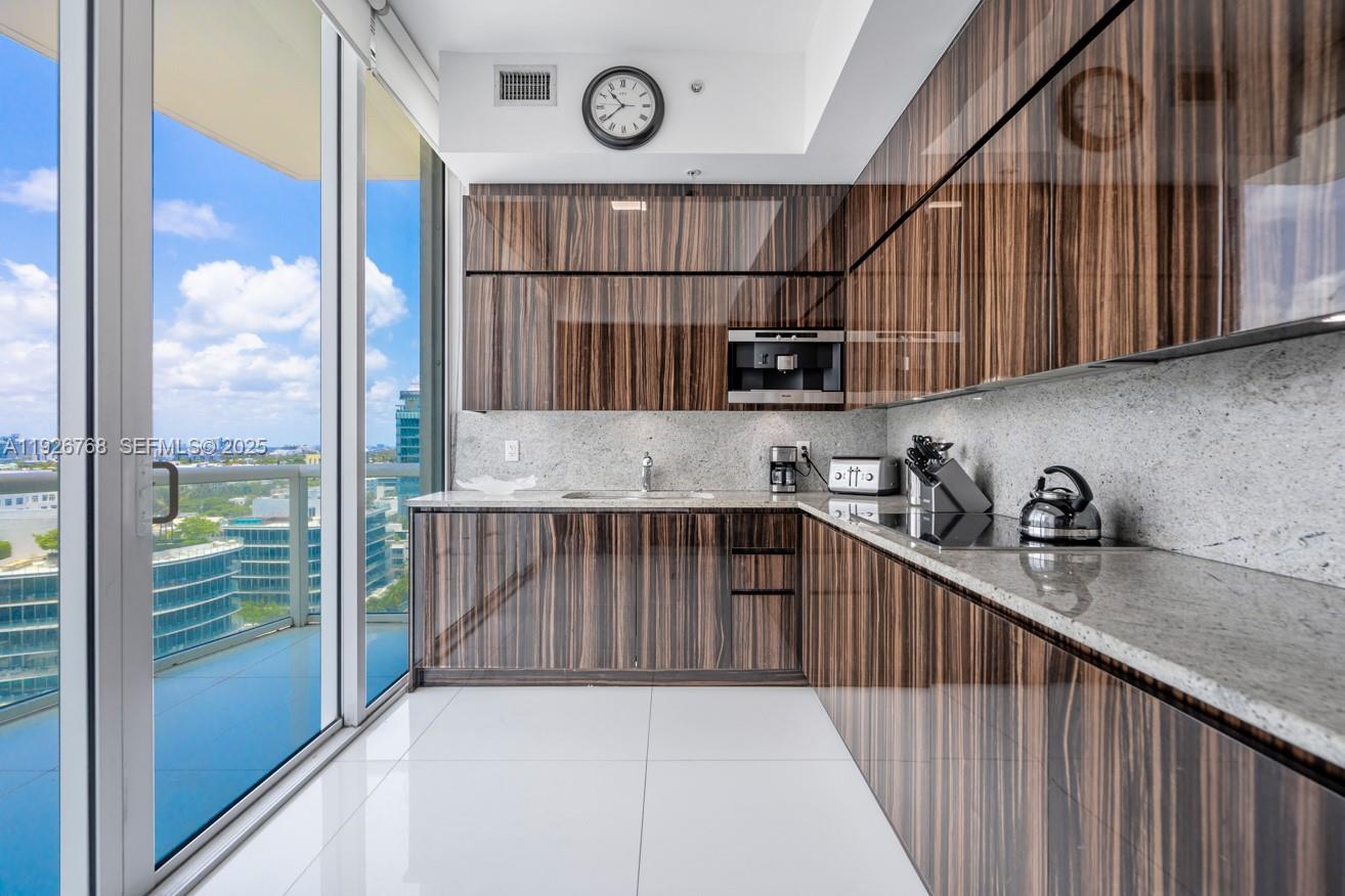 50 S Pointe Dr #1506 Miami Beach, FL 33139