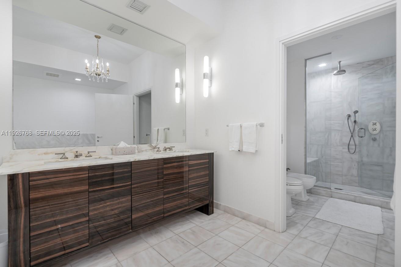 50 S Pointe Dr #1506 Miami Beach, FL 33139