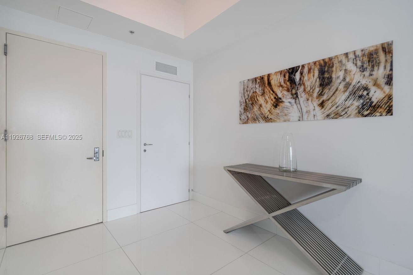 50 S Pointe Dr #1506 Miami Beach, FL 33139