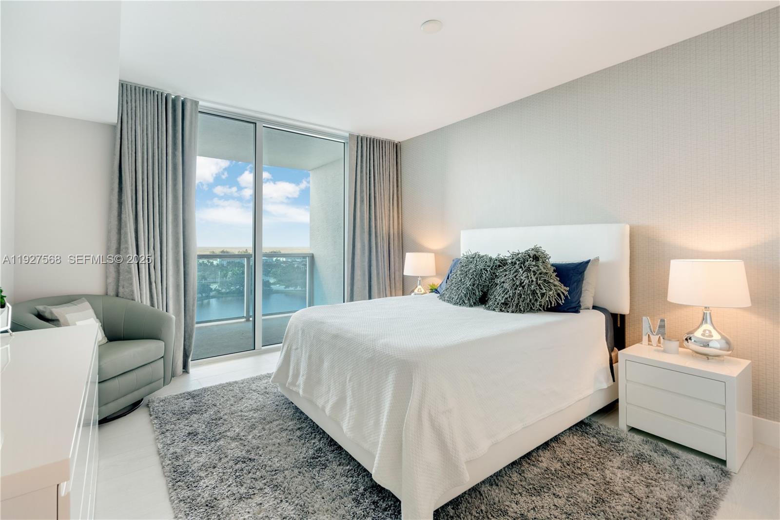 2641 N Flamingo Rd #1703N Sunrise, FL 33323