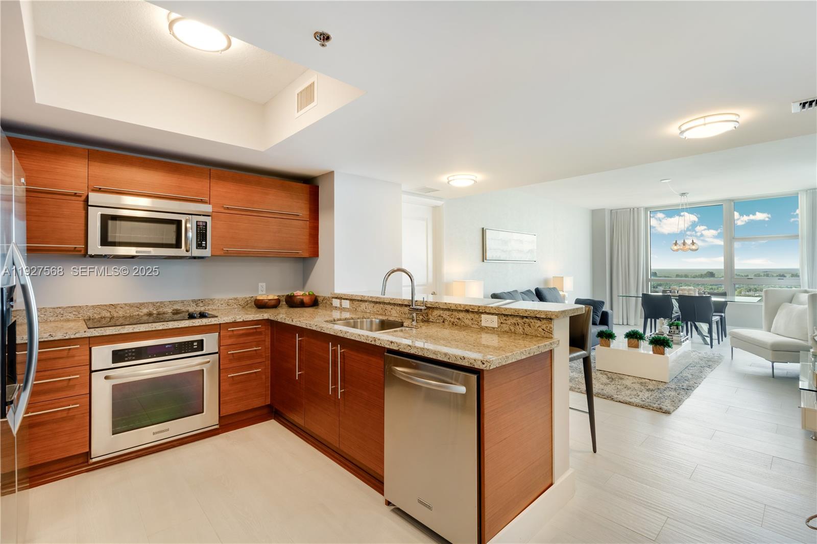 2641 N Flamingo Rd #1703N Sunrise, FL 33323