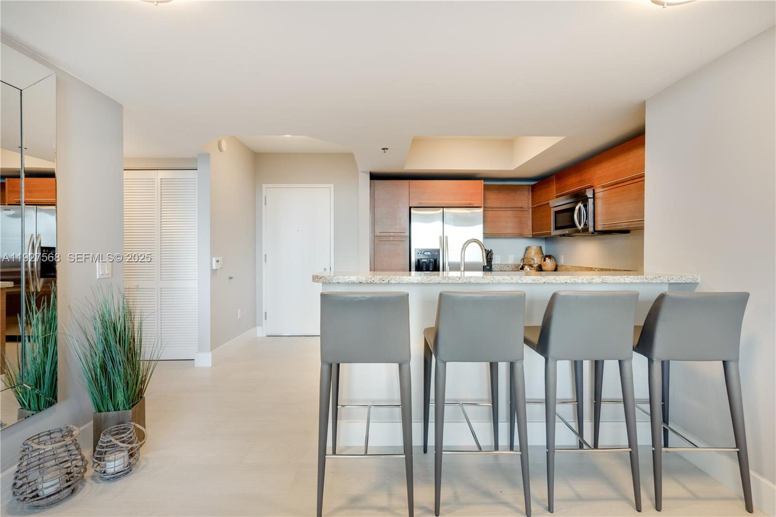 2641 N Flamingo Rd #1703N Sunrise, FL 33323