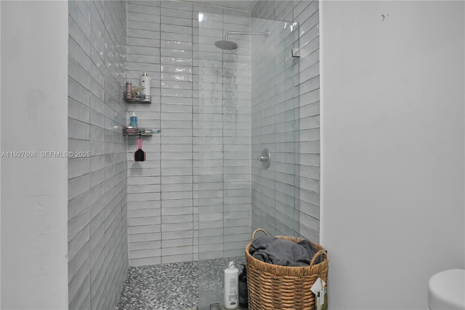 601 SW 6th Ave Miami, FL 33130