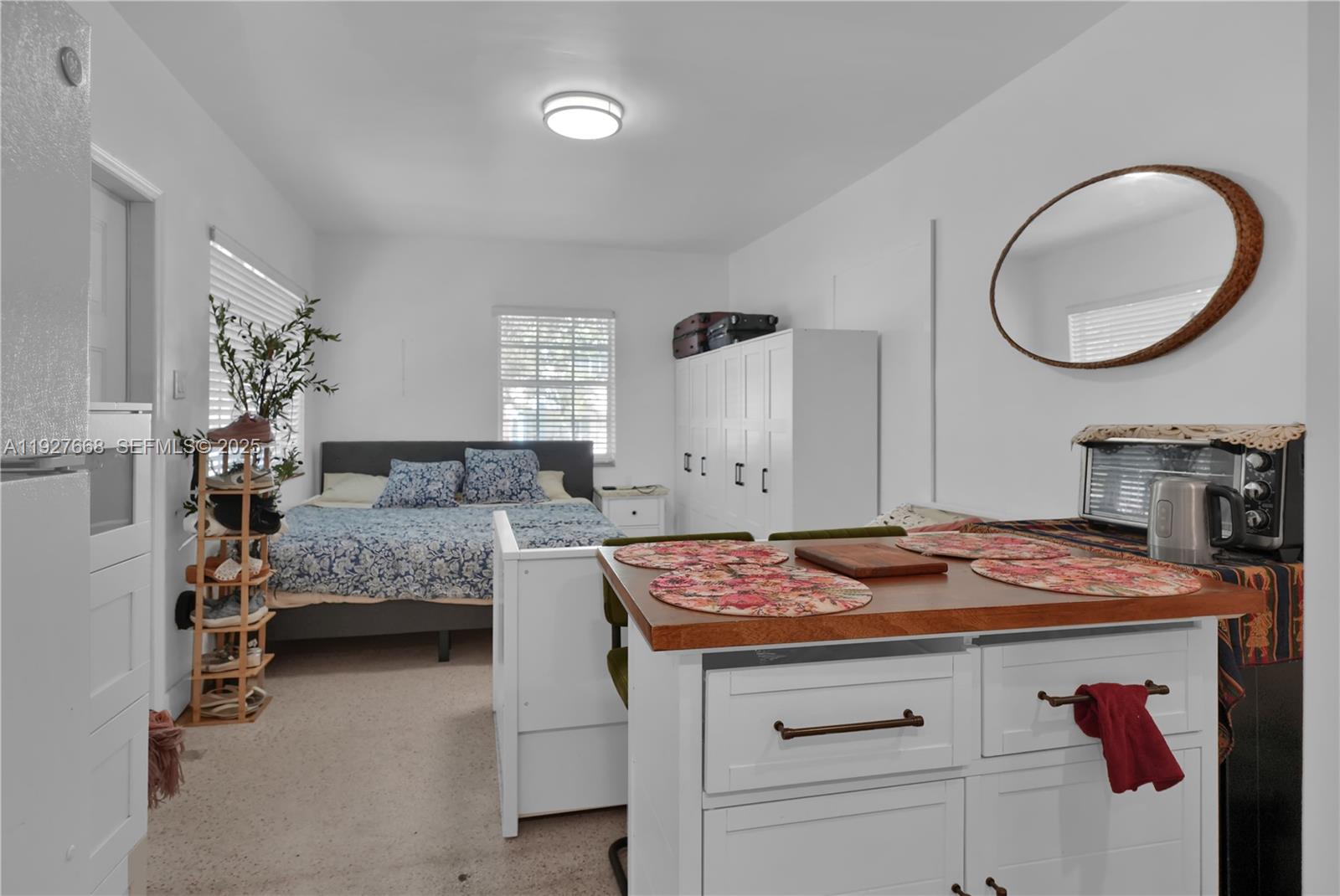 601 SW 6th Ave Miami, FL 33130