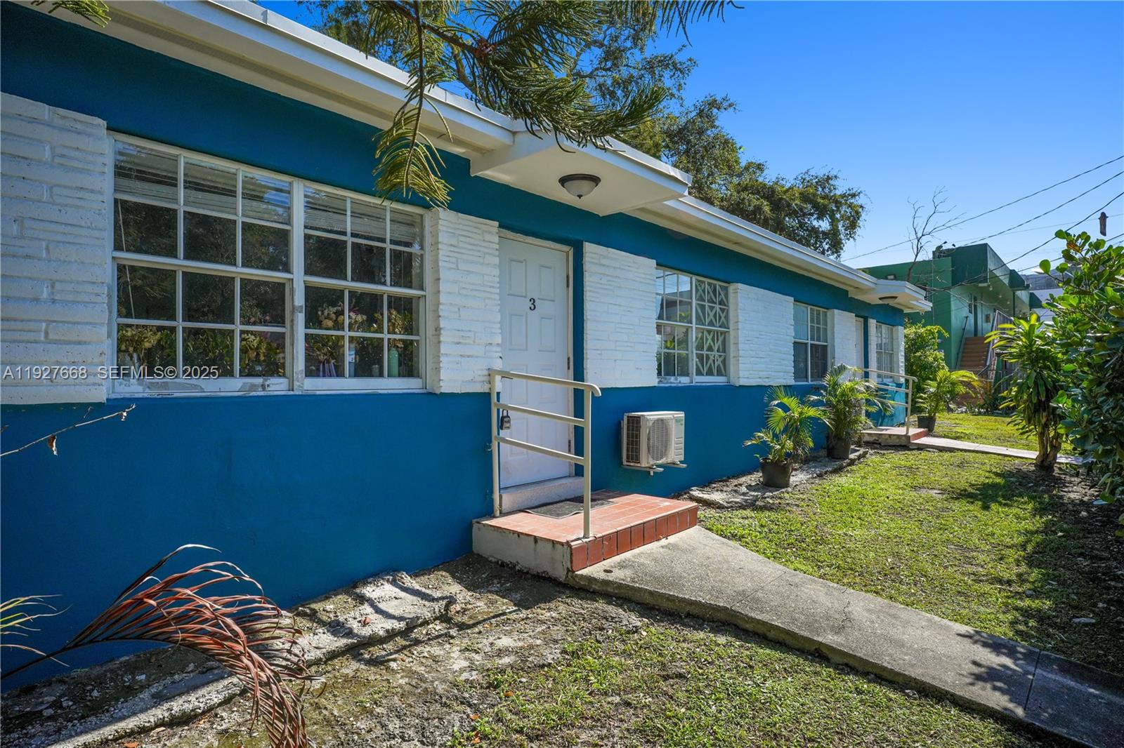 601 SW 6th Ave Miami, FL 33130