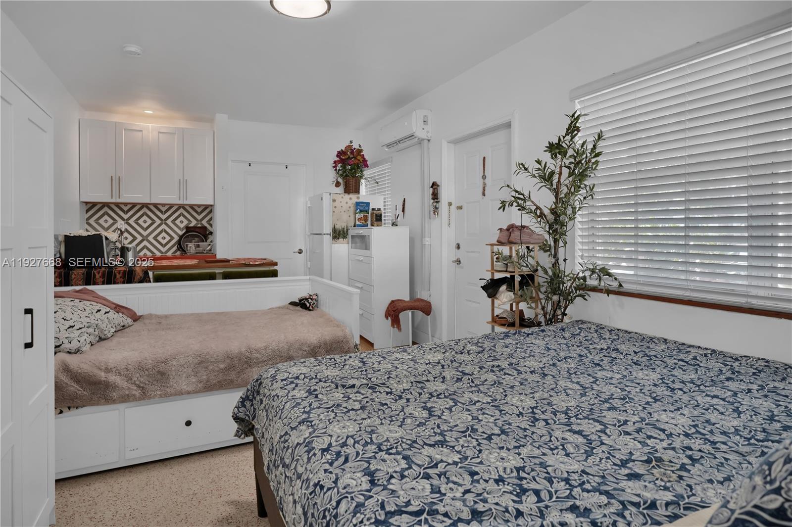 601 SW 6th Ave Miami, FL 33130