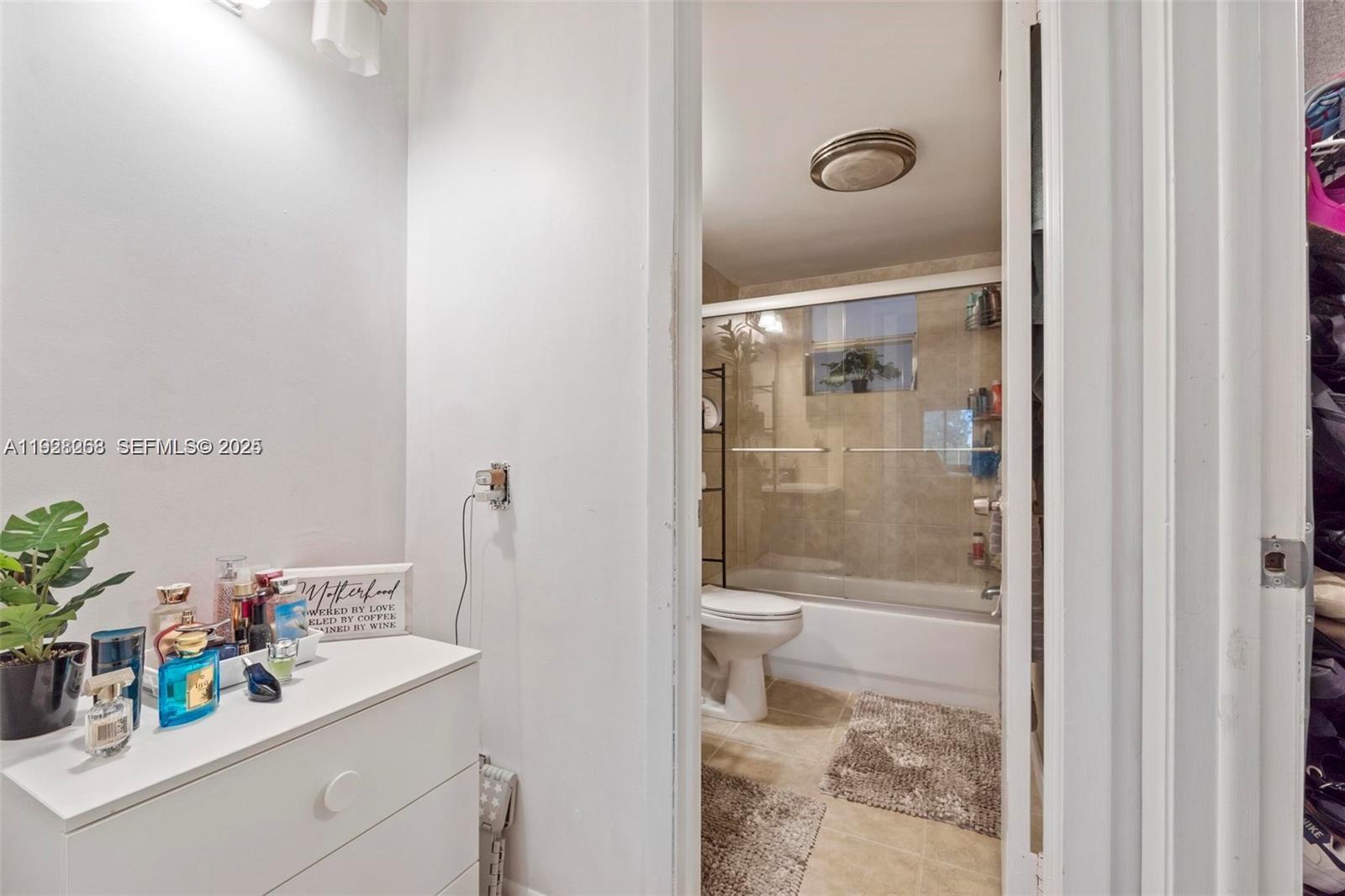 8161 SW 24th Ct #404 Davie, FL 33324