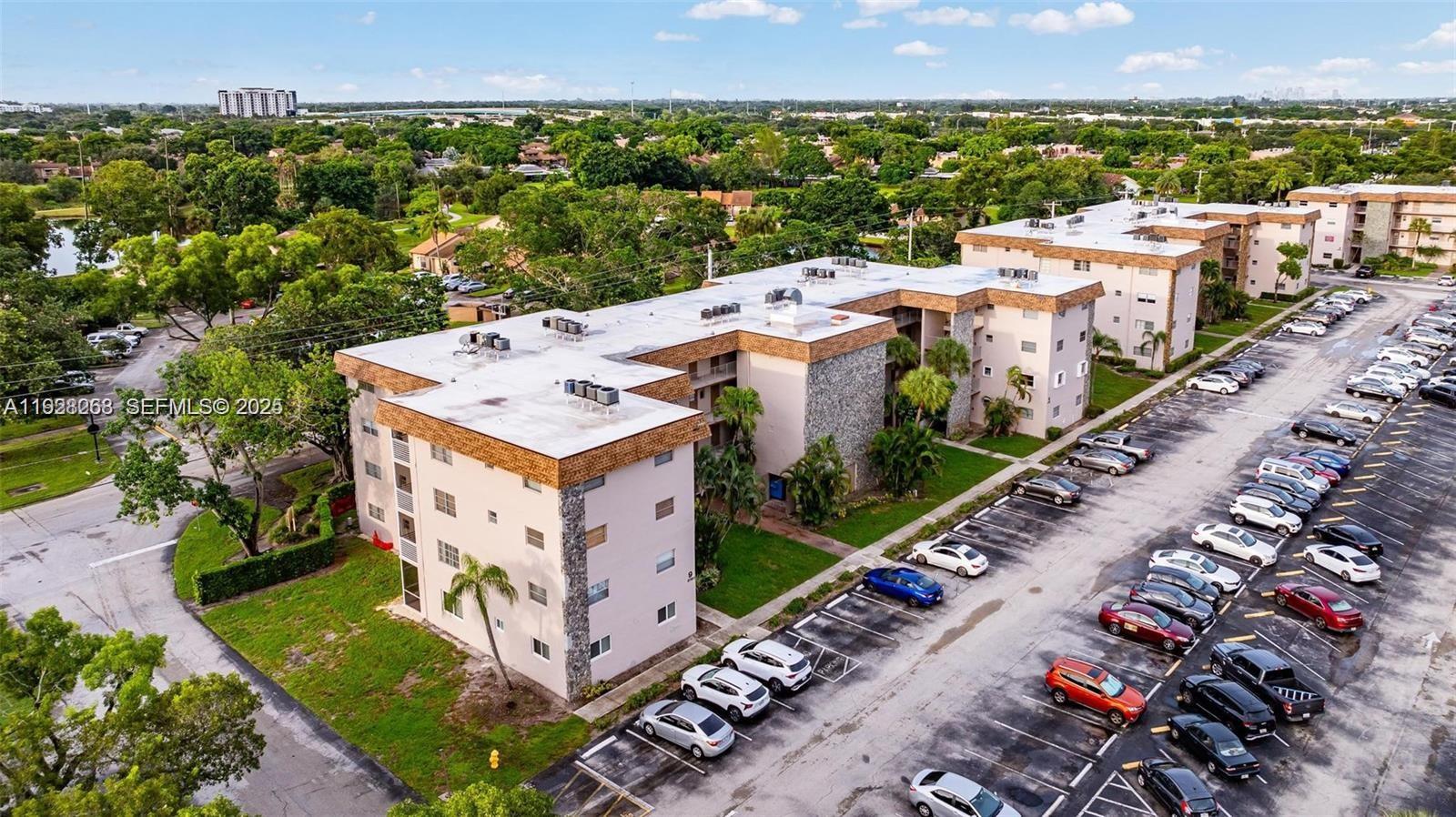 8161 SW 24th Ct #404 Davie, FL 33324