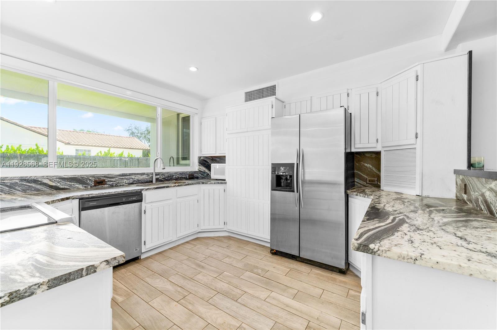 8995 SW 158th St Palmetto Bay, FL 33157