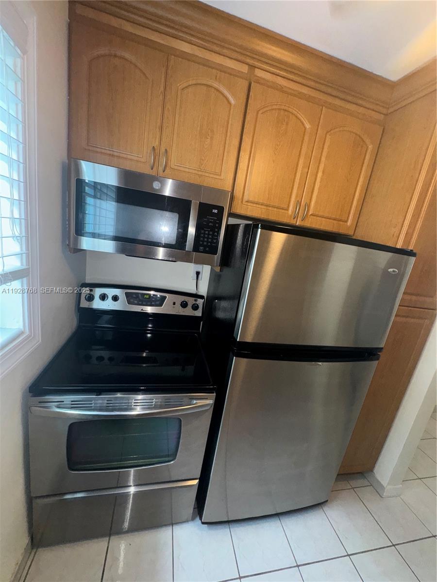 401 Collins Ave #21 Miami Beach, FL 33139