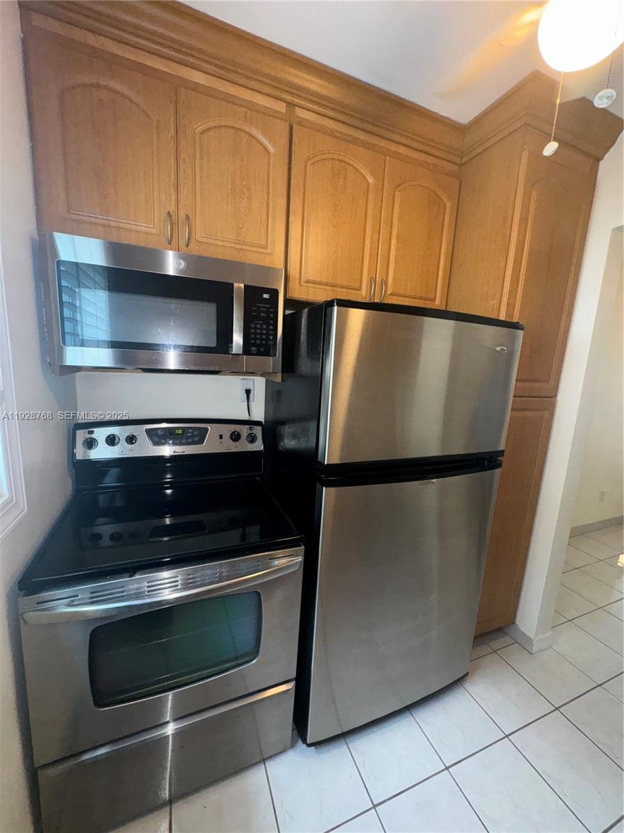 401 Collins Ave #21 Miami Beach, FL 33139