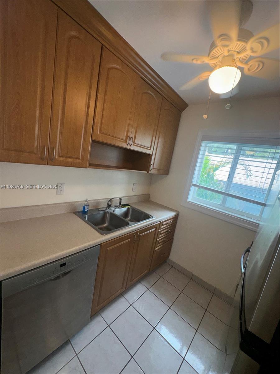 401 Collins Ave #21 Miami Beach, FL 33139