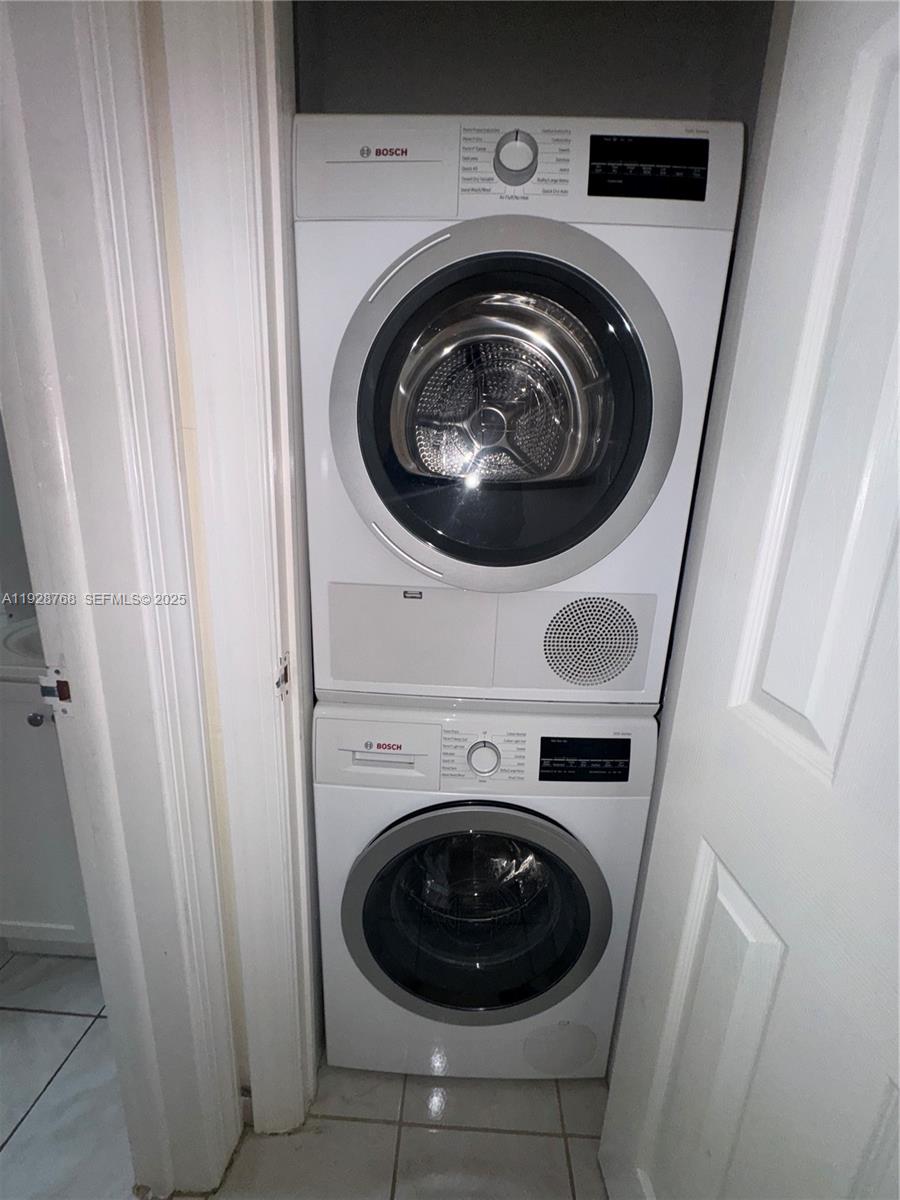 401 Collins Ave #21 Miami Beach, FL 33139