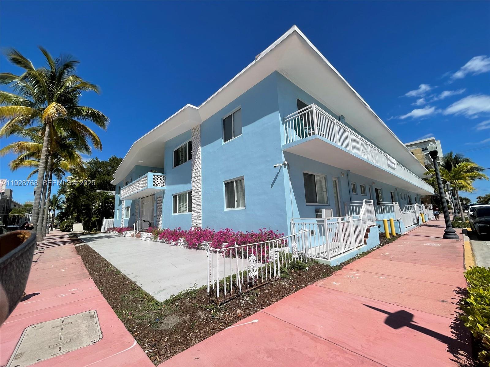 401 Collins Ave #21 Miami Beach, FL 33139