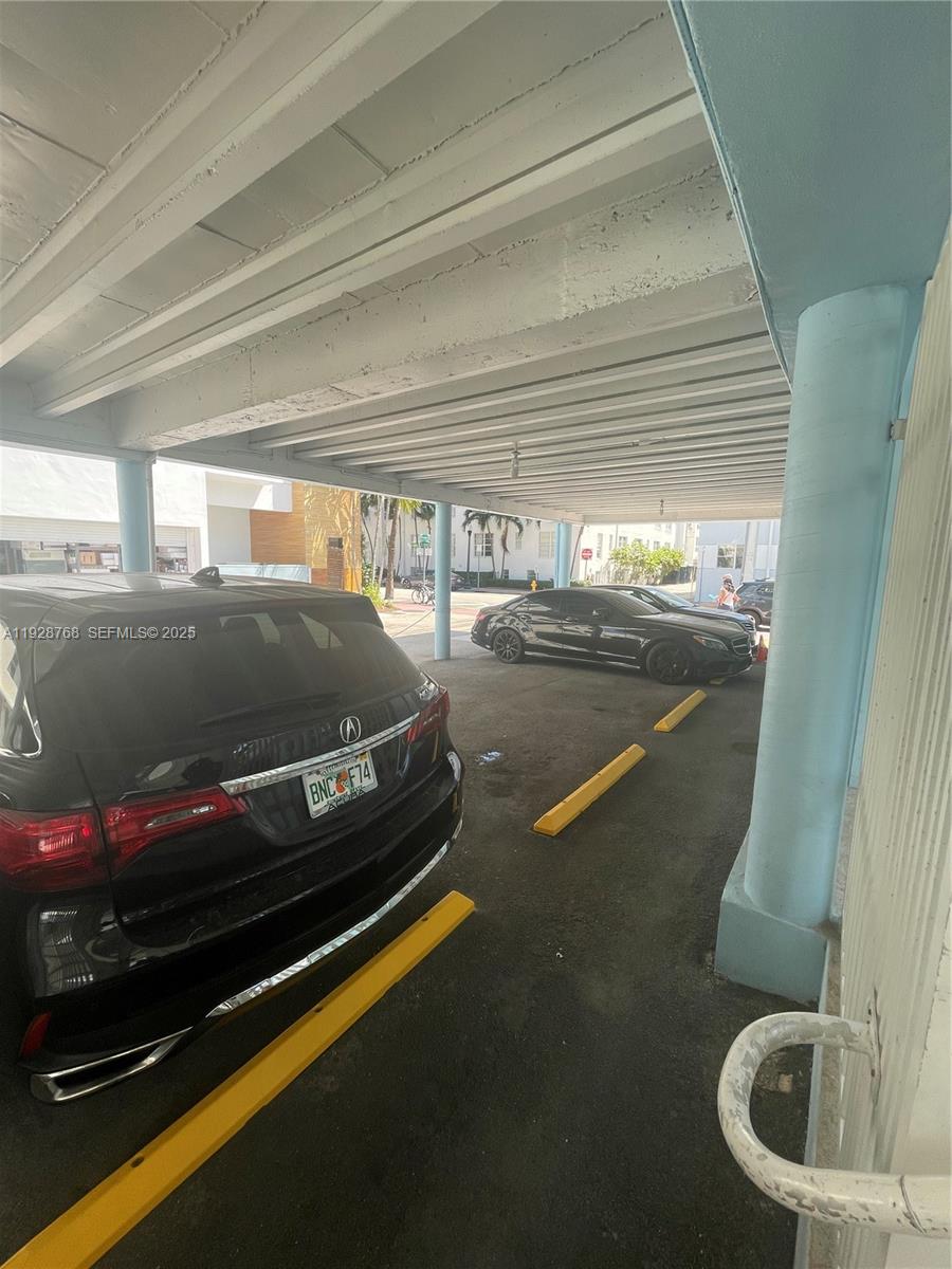 401 Collins Ave #21 Miami Beach, FL 33139