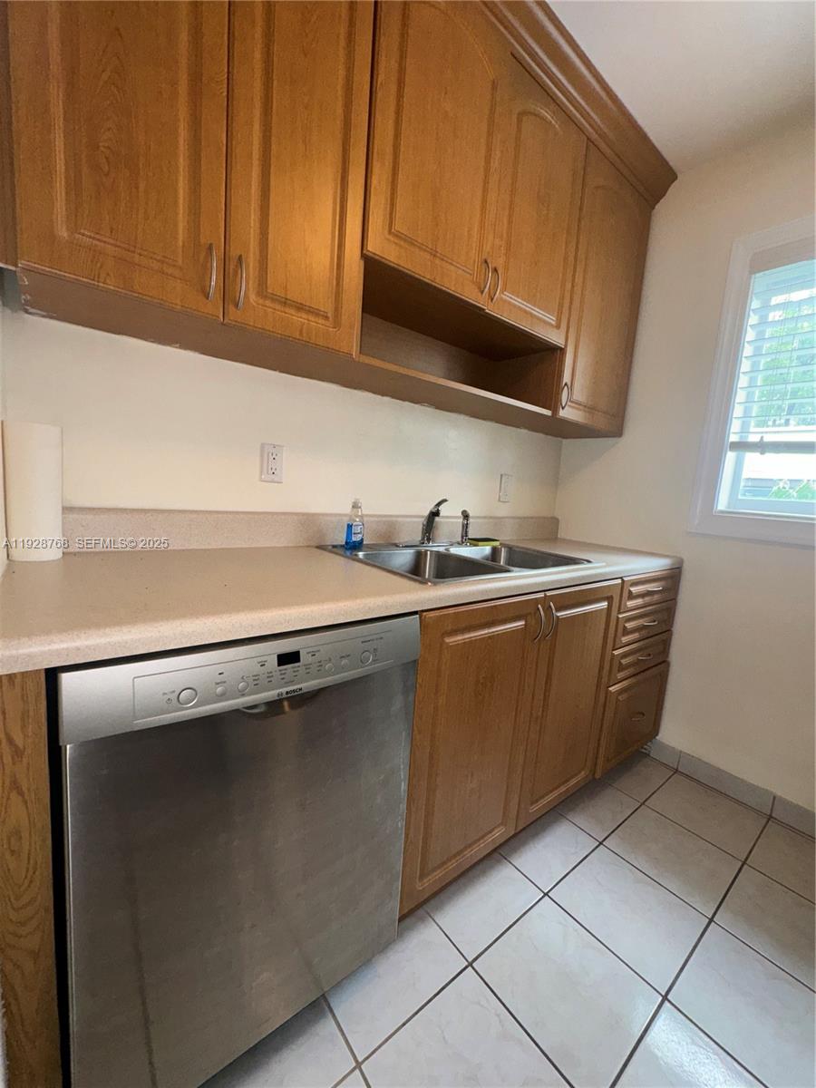 401 Collins Ave #21 Miami Beach, FL 33139