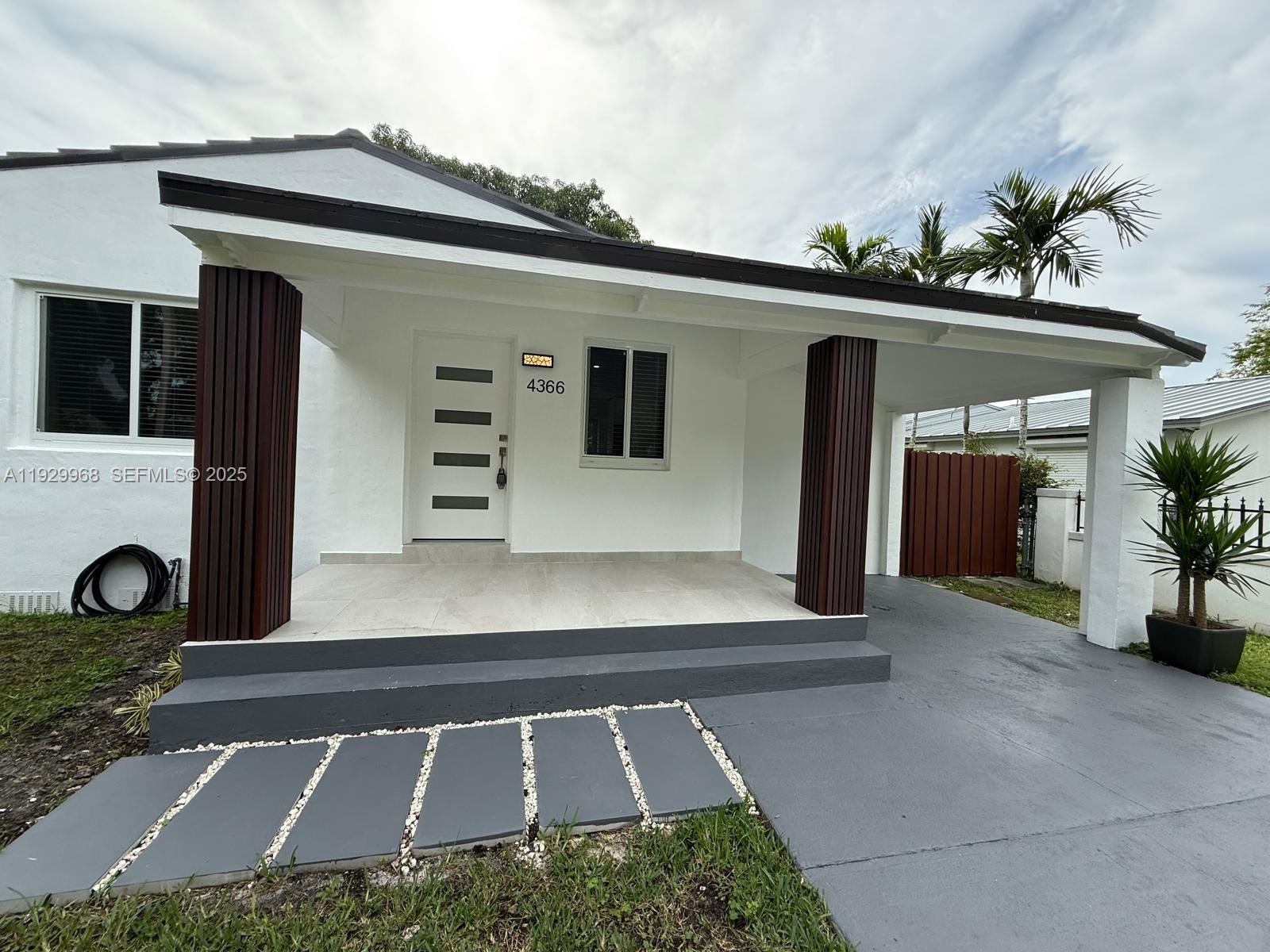 4366 SW 5th Ter Miami, FL 33134