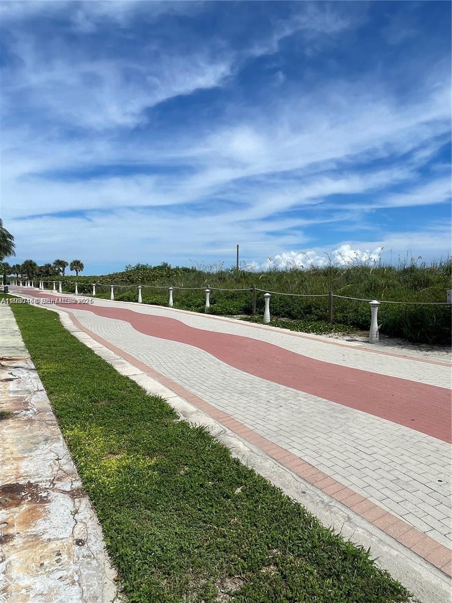 6345 Collins Ave #442 Miami Beach, FL 33141