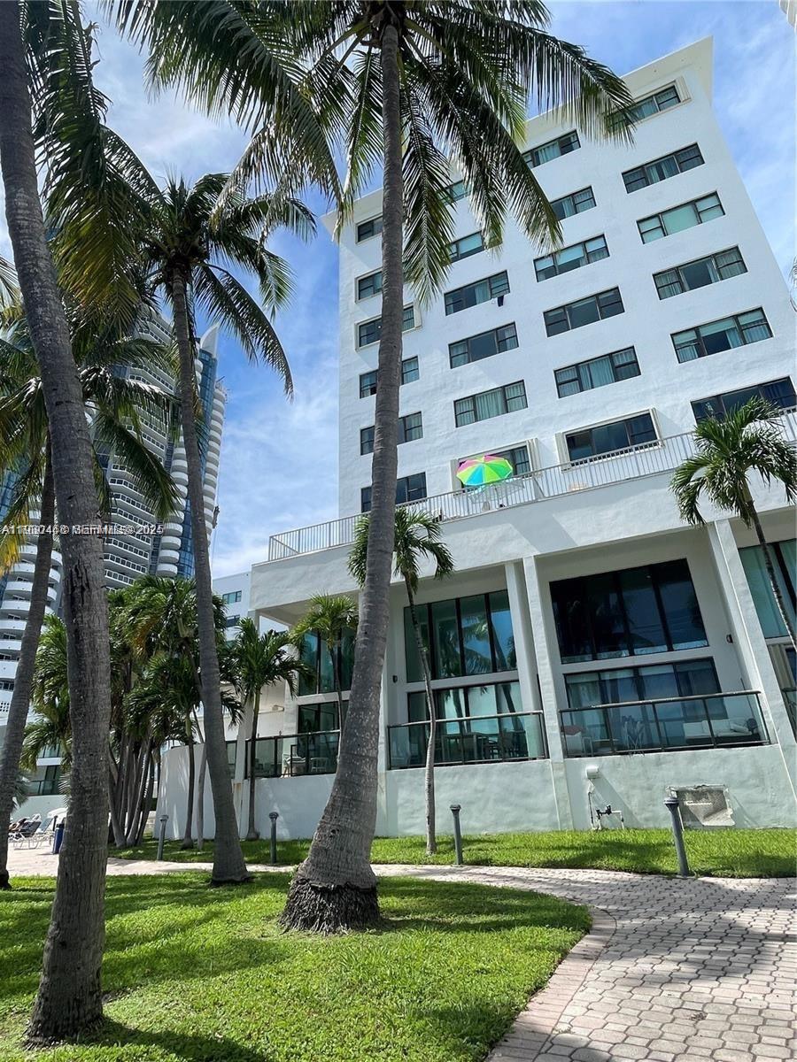 6345 Collins Ave #442 Miami Beach, FL 33141
