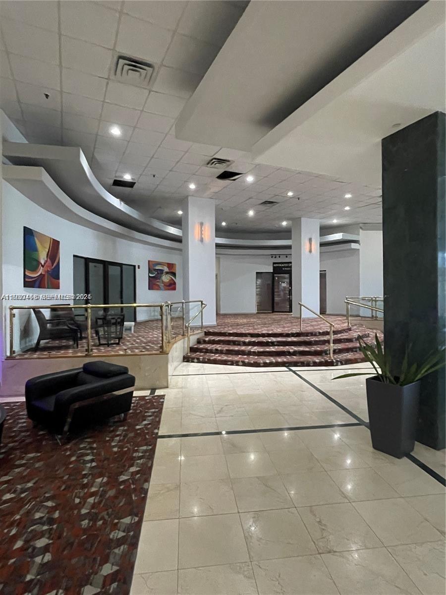 6345 Collins Ave #442 Miami Beach, FL 33141