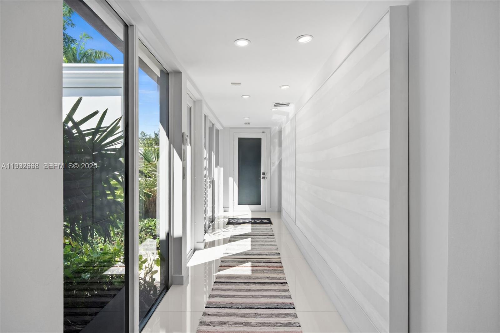 5055 N Bay Rd Miami Beach, FL 33140