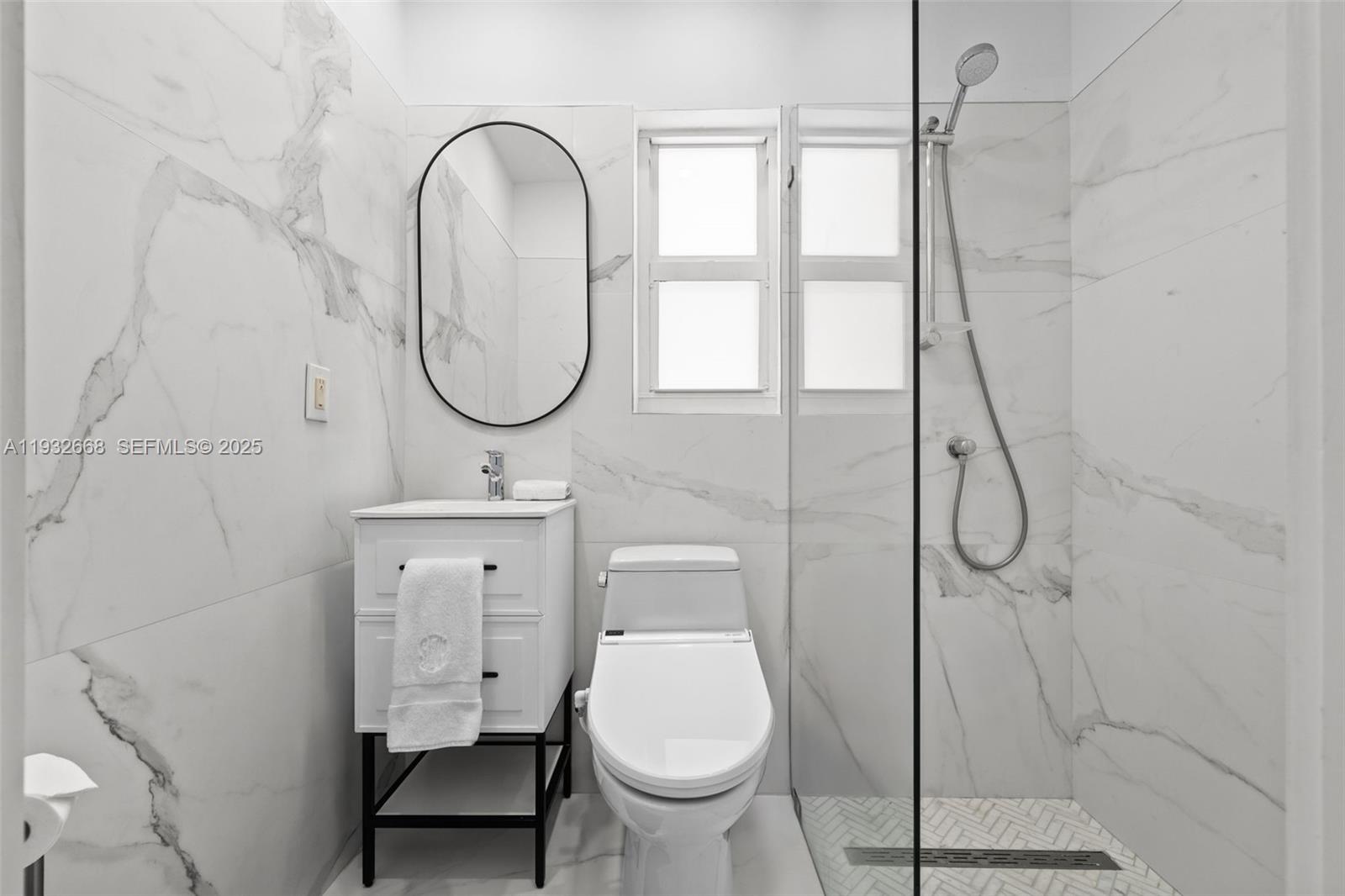 5055 N Bay Rd Miami Beach, FL 33140