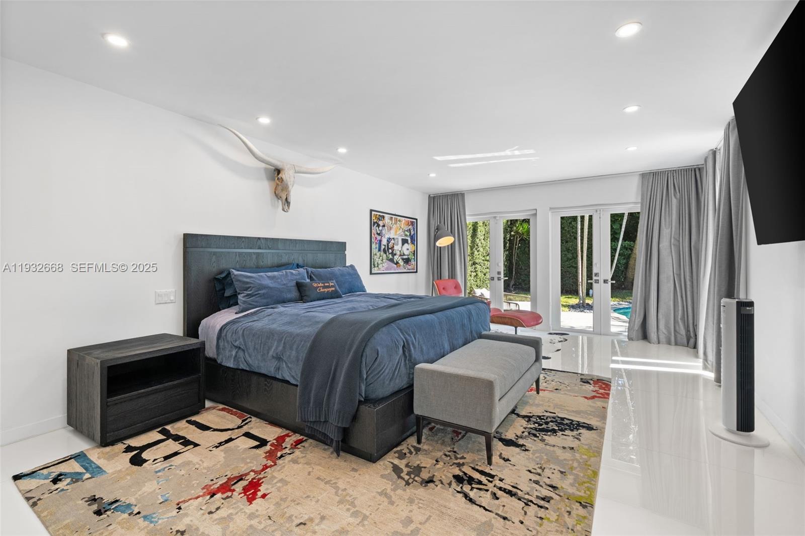 5055 N Bay Rd Miami Beach, FL 33140