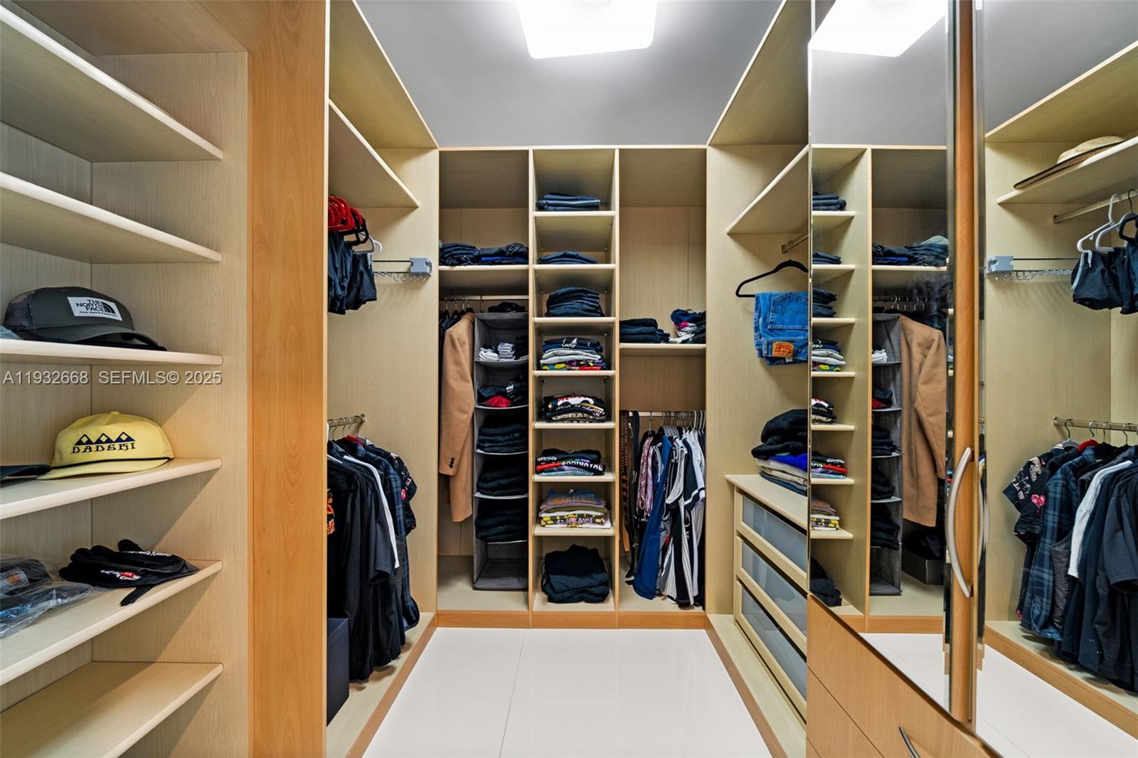 5055 N Bay Rd Miami Beach, FL 33140