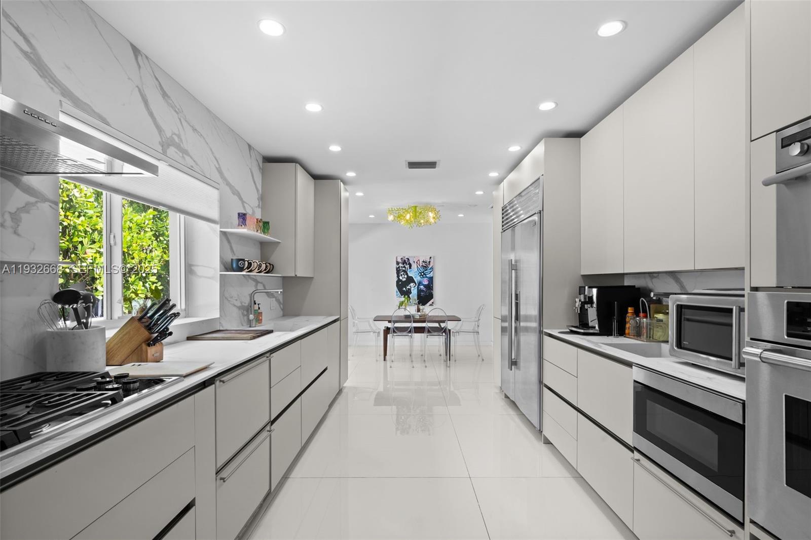 5055 N Bay Rd Miami Beach, FL 33140