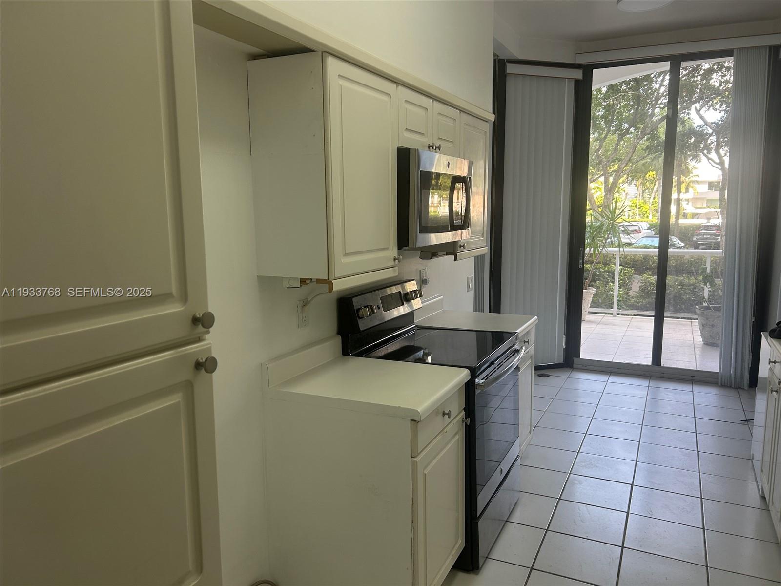 3640 Yacht Clb Dr #104 Aventura, FL 33180