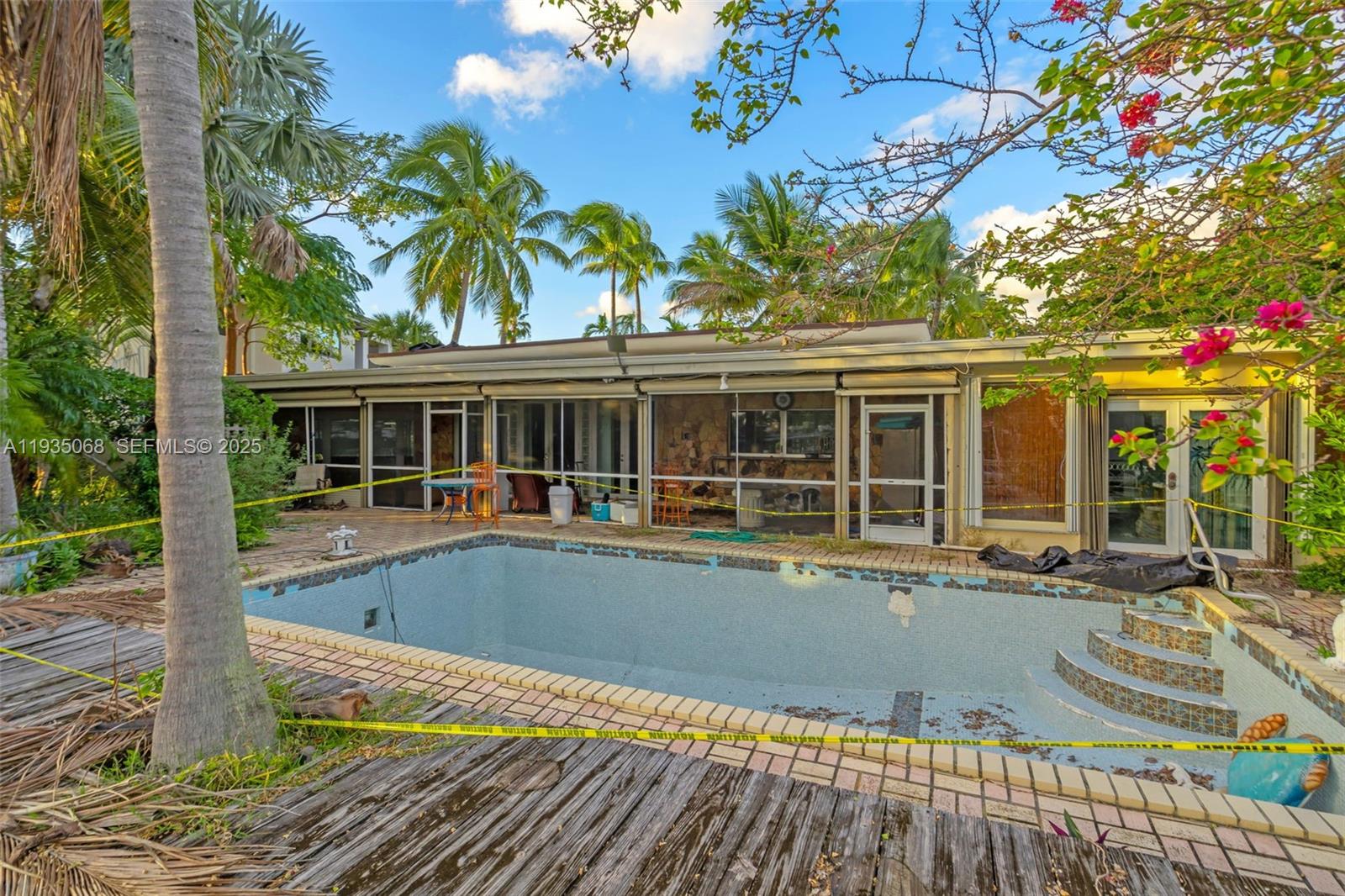 12900 Ixora Cir North Miami, FL 33181