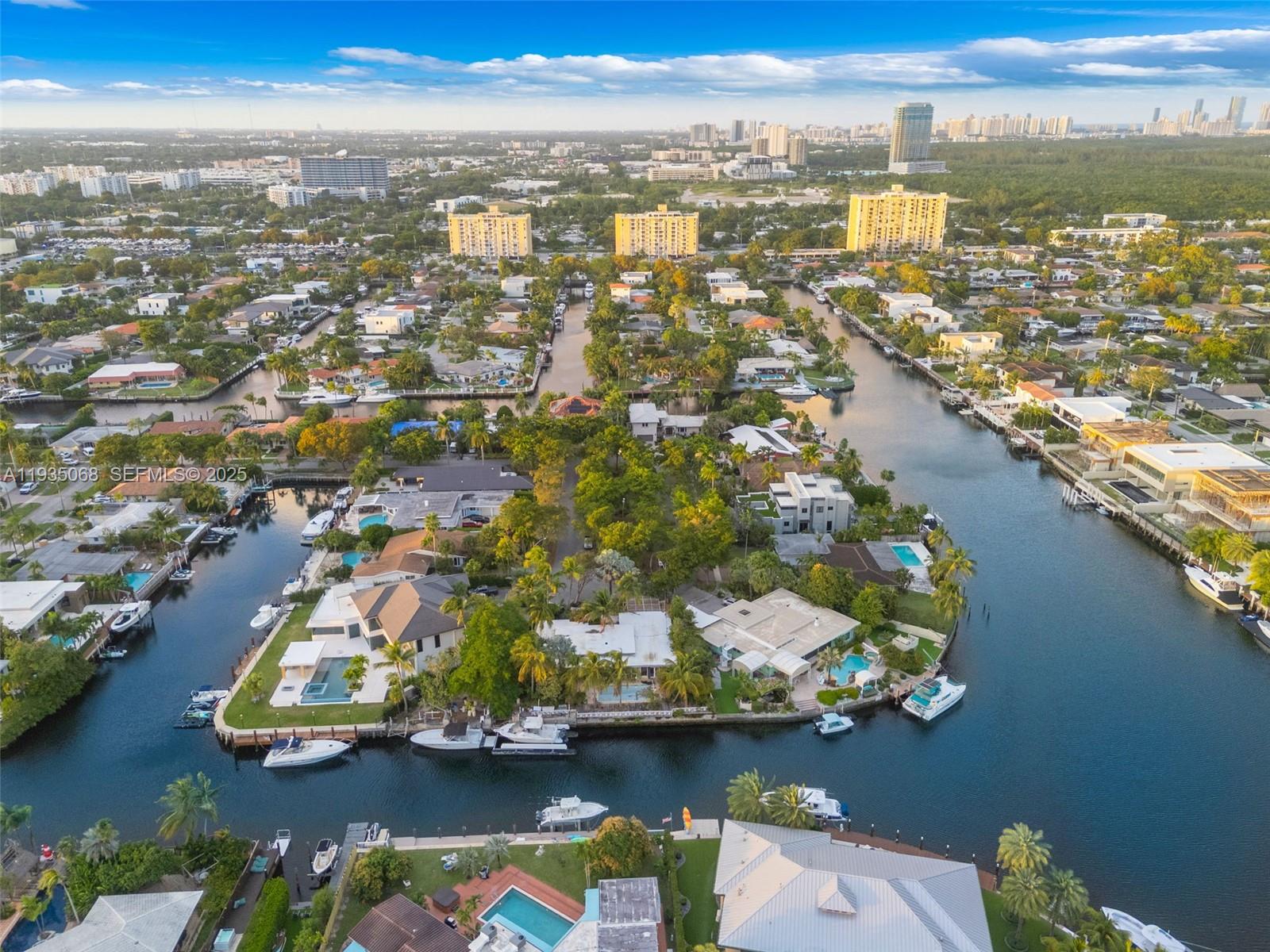 12900 Ixora Cir North Miami, FL 33181