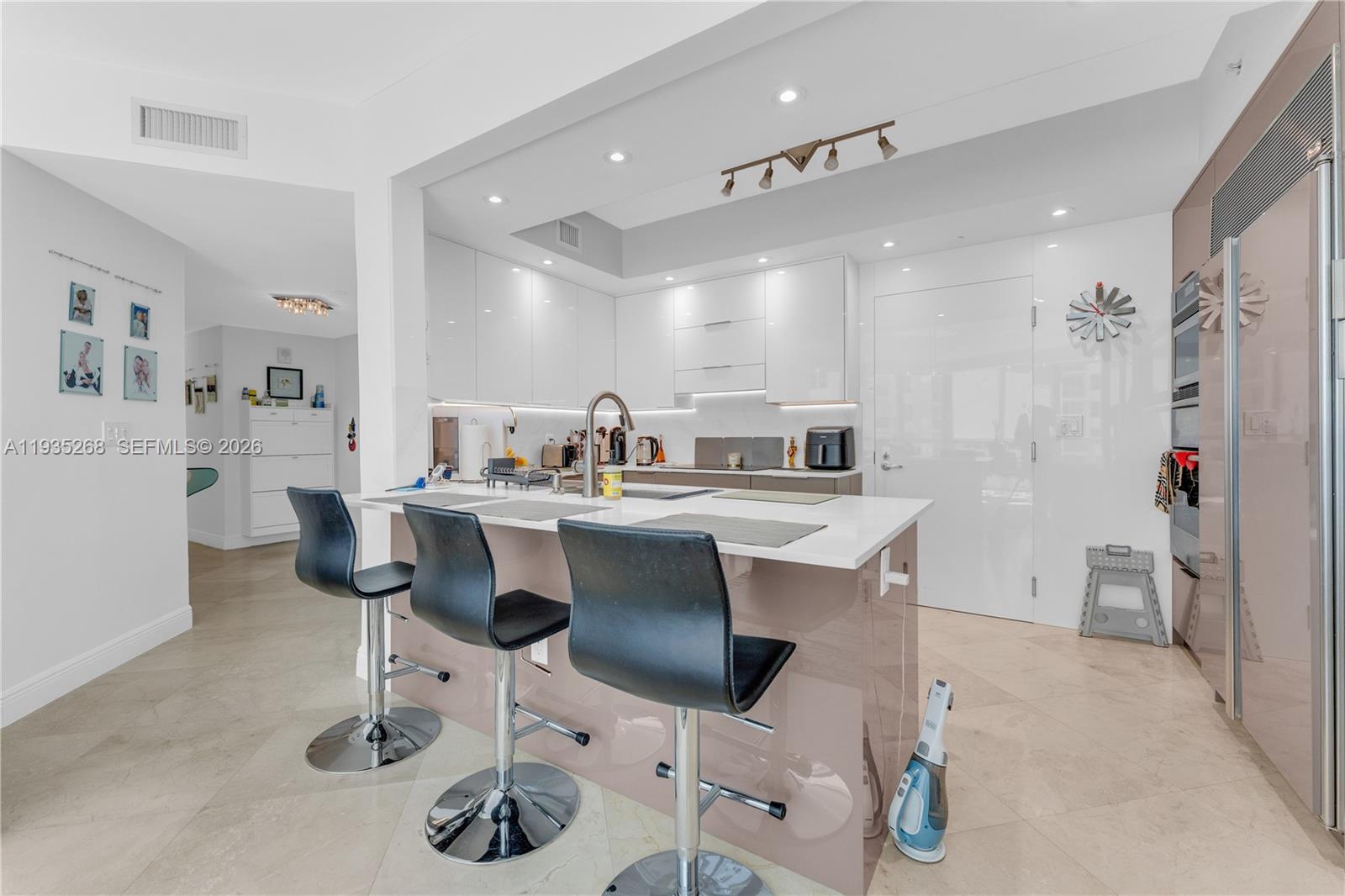 3101 S Ocean Dr #606 Hollywood, FL 33019