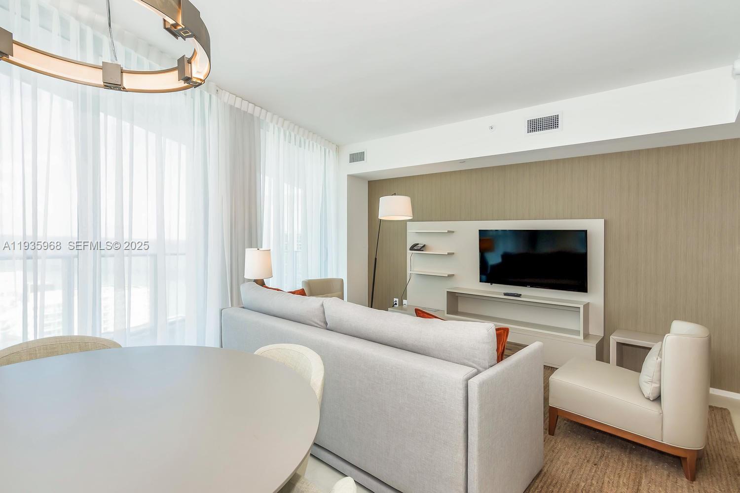 4111 S Ocean Dr #1912 Hollywood, FL 33019