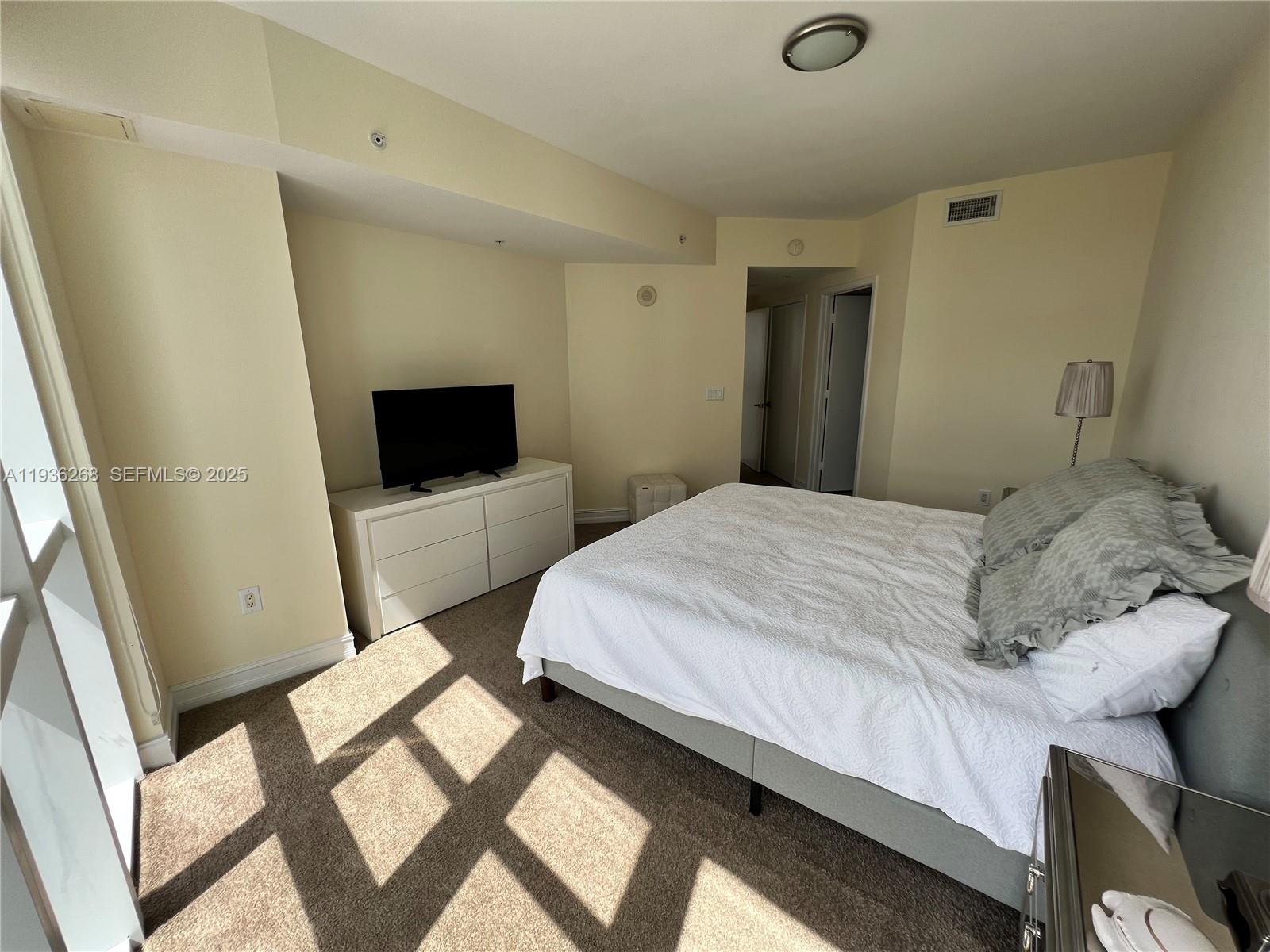 image Trump Royale23