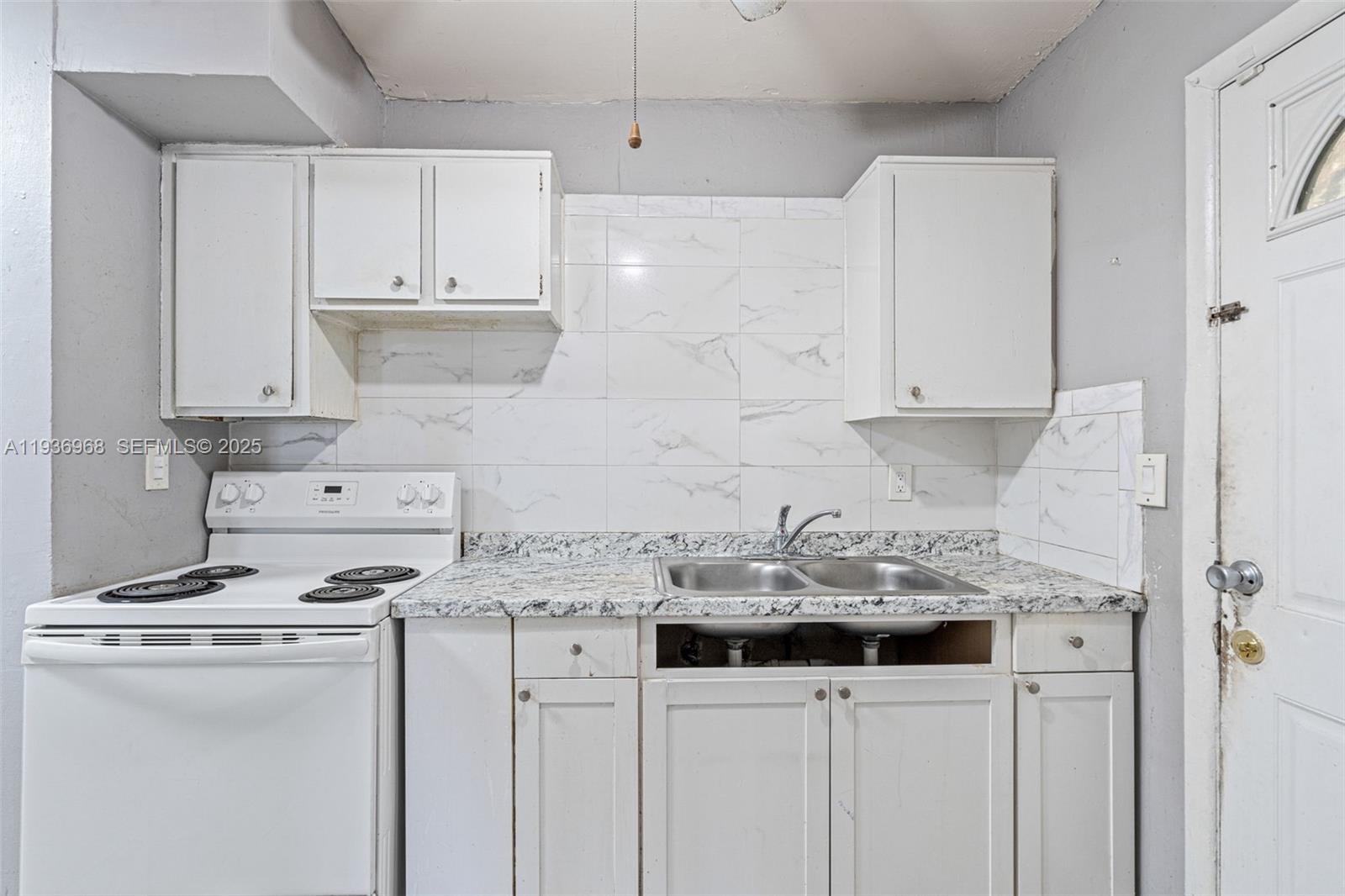 20520 NW 21st Ave Miami Gardens, FL 33056