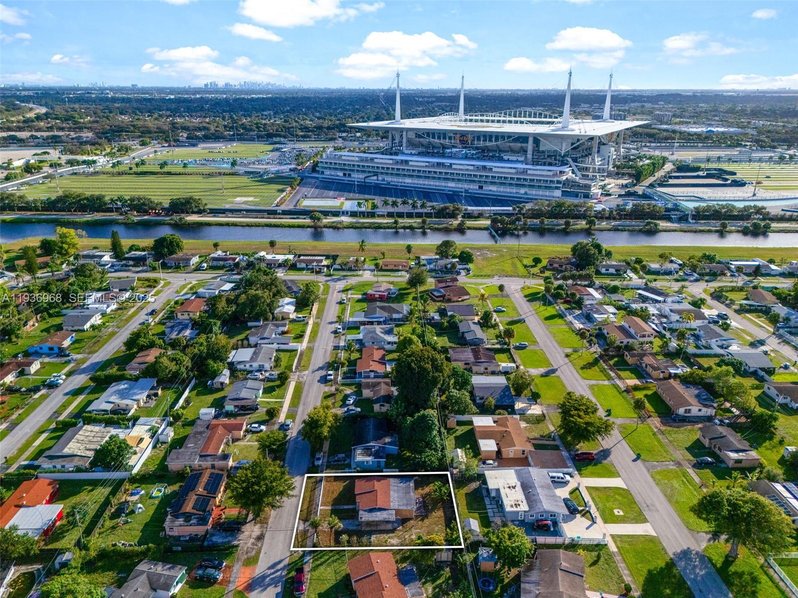 20520 NW 21st Ave Miami Gardens, FL 33056