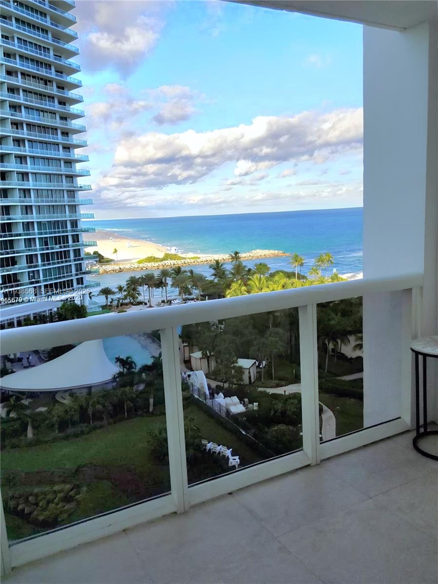 image Harbour House10